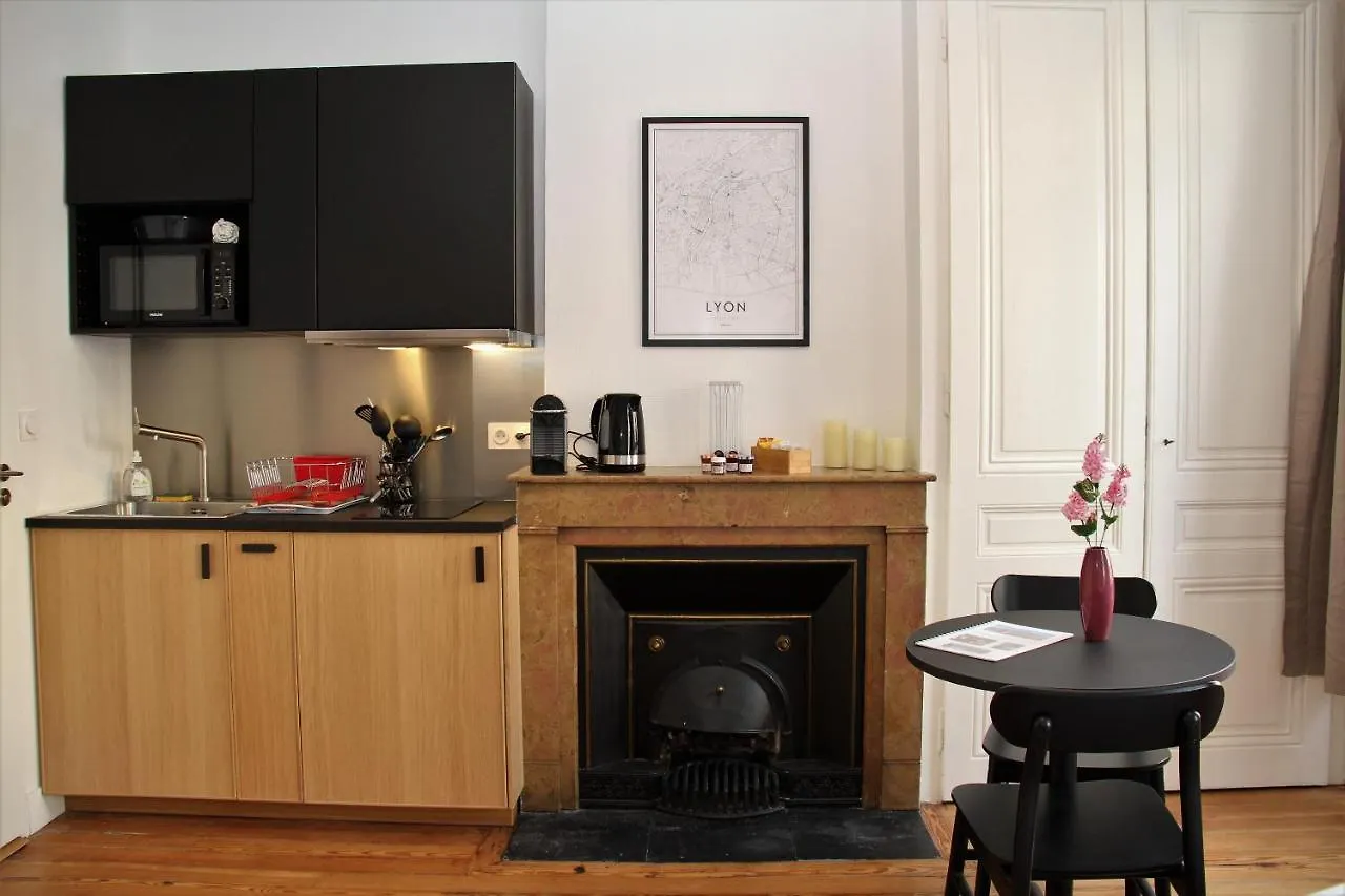 Cocon De Lyon, Charpennes, Jacuzzi Et Emplacement Ideal Apartment Villeurbanne 0*,  France